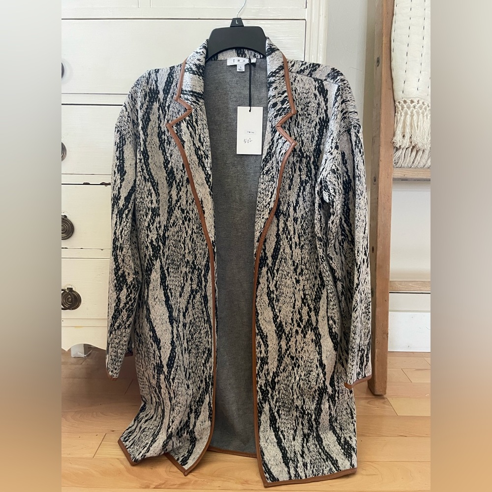 NWT THML Sweater open blazer size Large